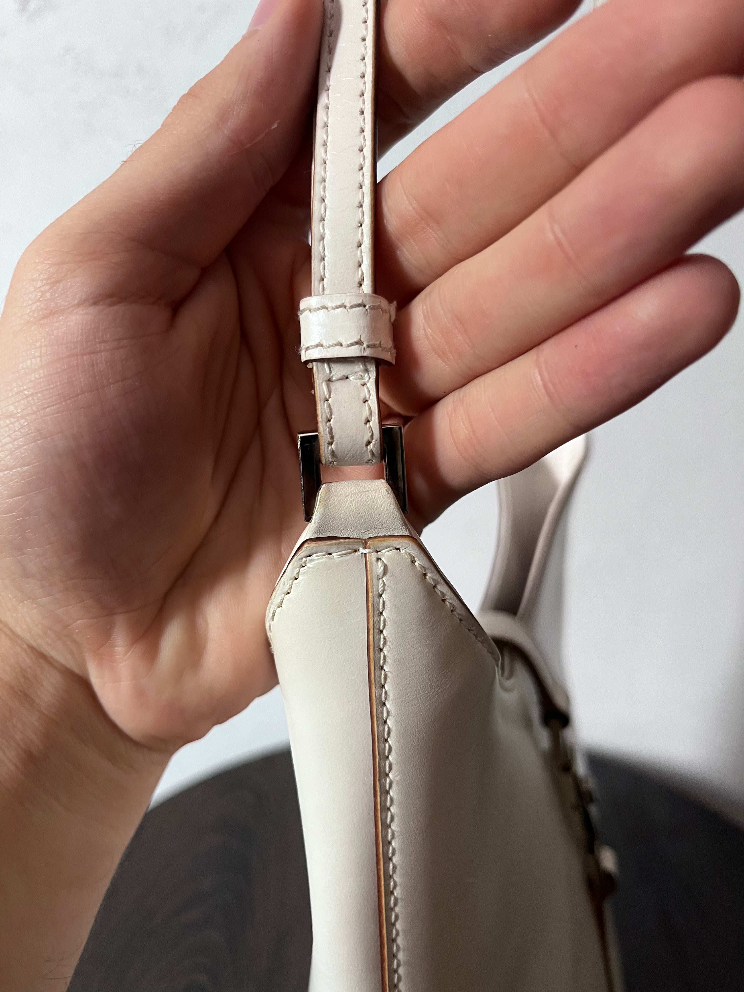 2000s Gucci by Tom Ford Jackie Shoulder Bag White