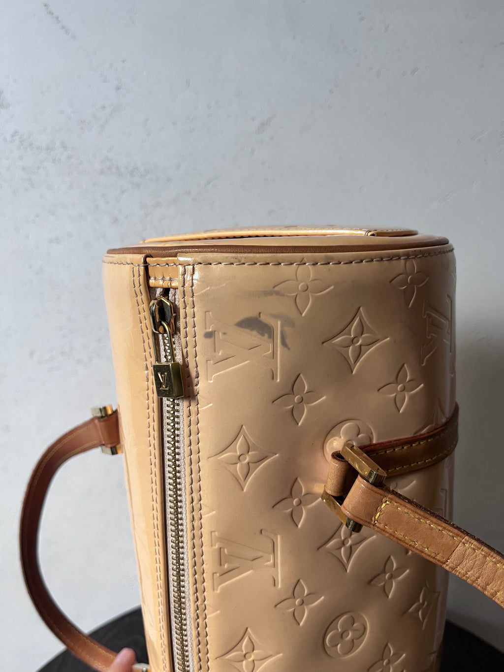 2000s Louis Vuitton Vernis Bedford Shoulder Bag Beige