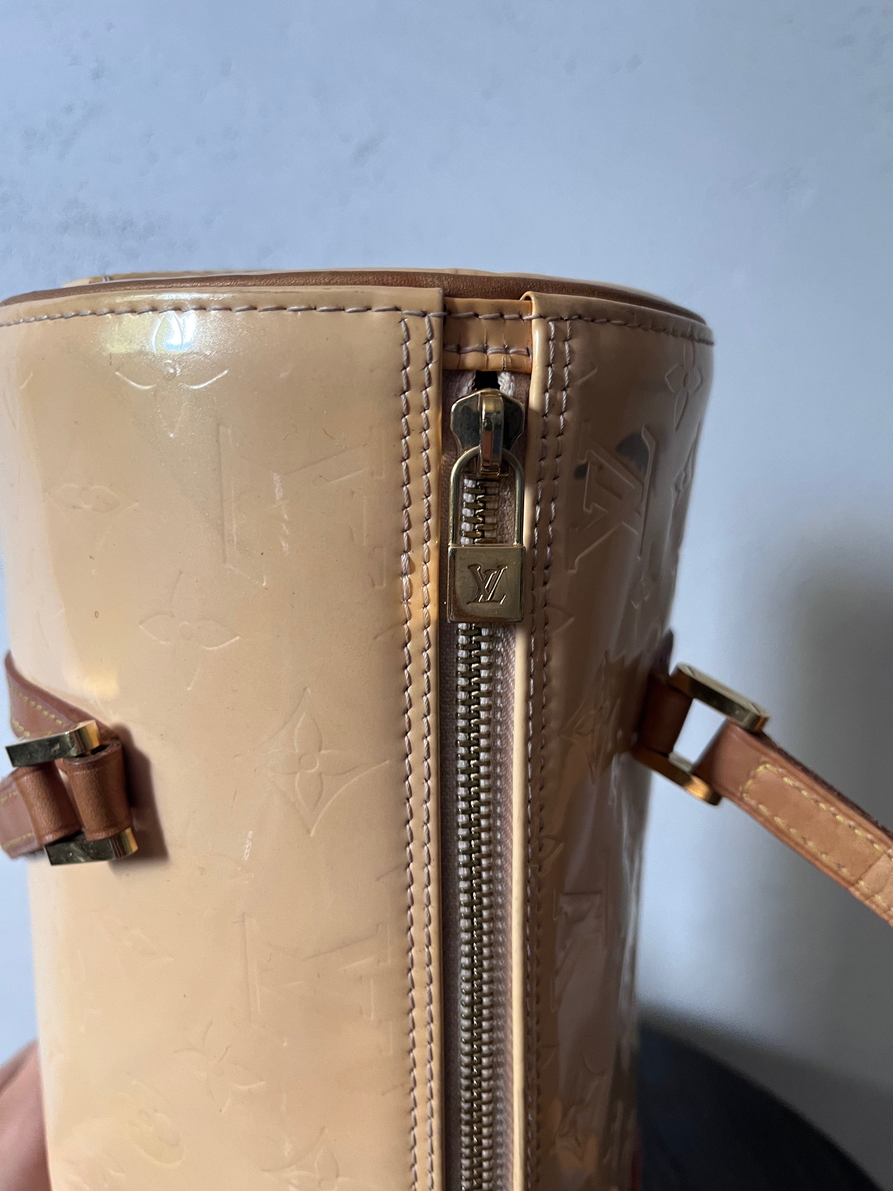 2000s Louis Vuitton Vernis Bedford Shoulder Bag Beige