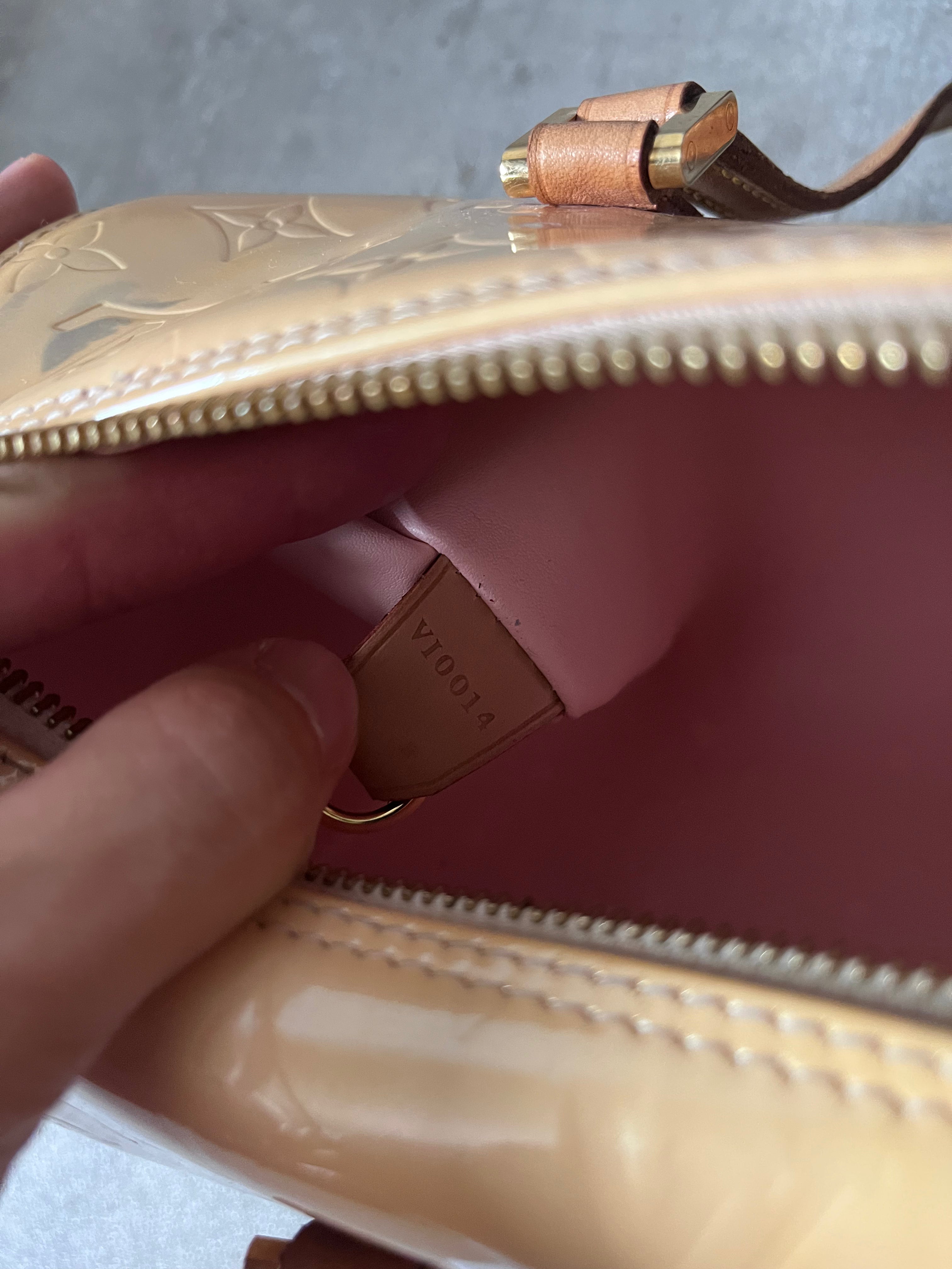 2000s Louis Vuitton Vernis Bedford Shoulder Bag Beige