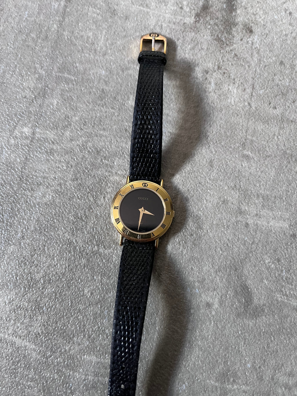 Gucci Vintage 3000L Gold Plated Leather Strap Watch Black Gold