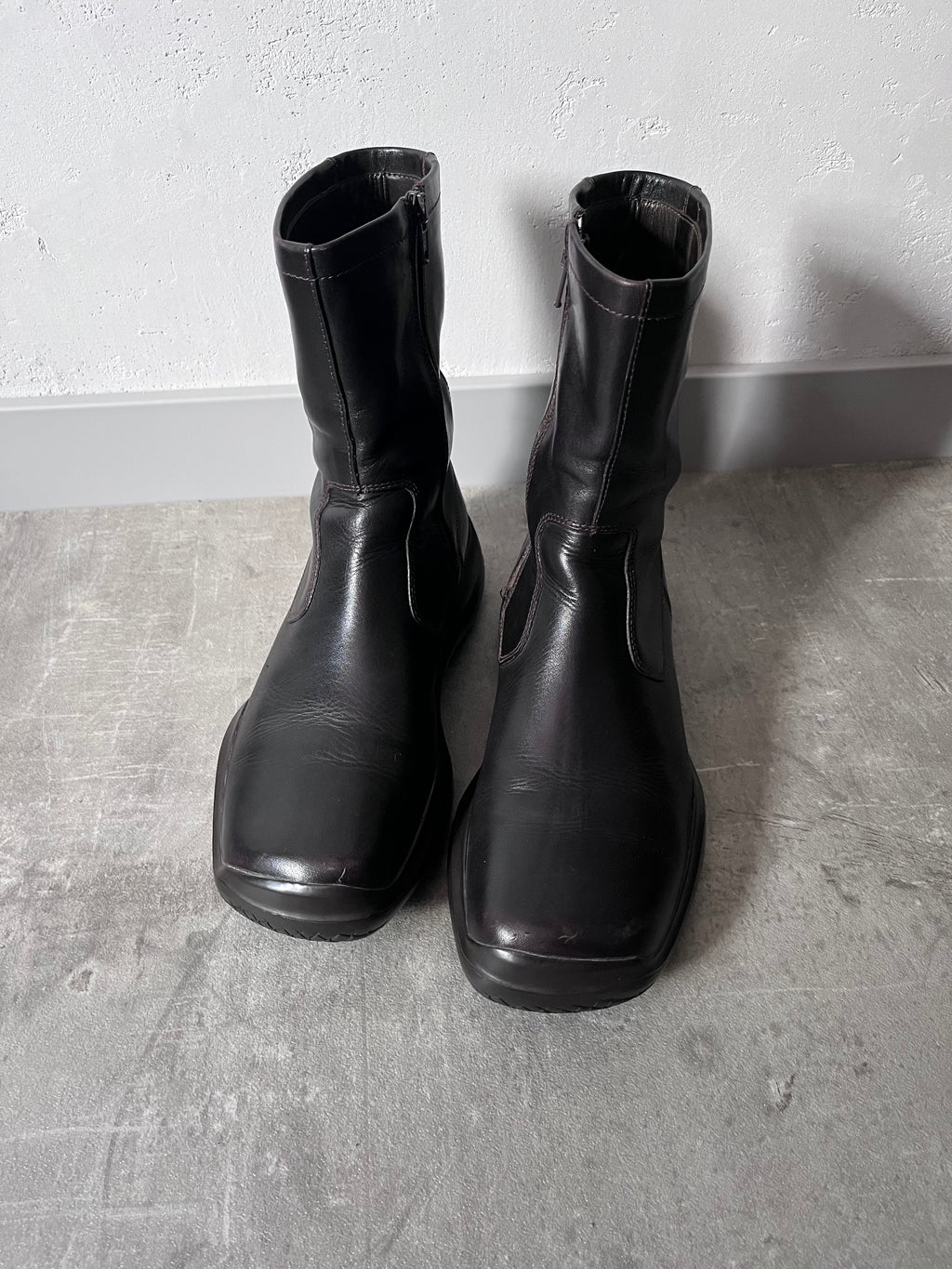 F/W 1999 Prada Ankle Leather Vibram Boots Black Men - 42