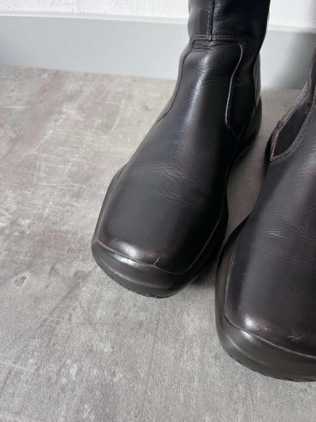 F/W 1999 Prada Ankle Leather Vibram Boots Black Men - 42