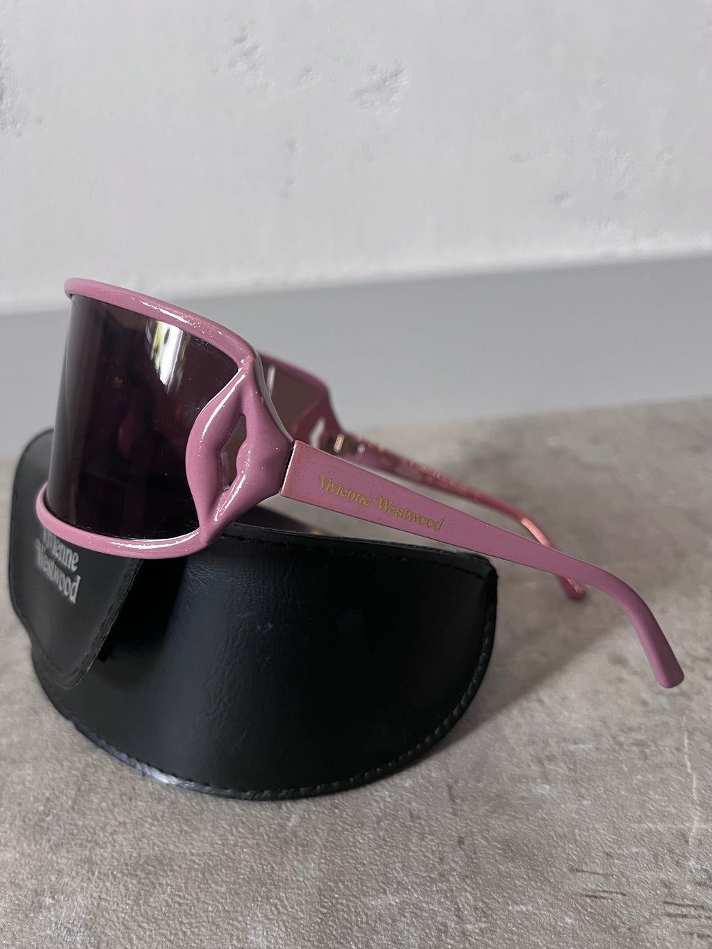Vivienne Westwood Oversized Lips Sunglasses Pink Unisex