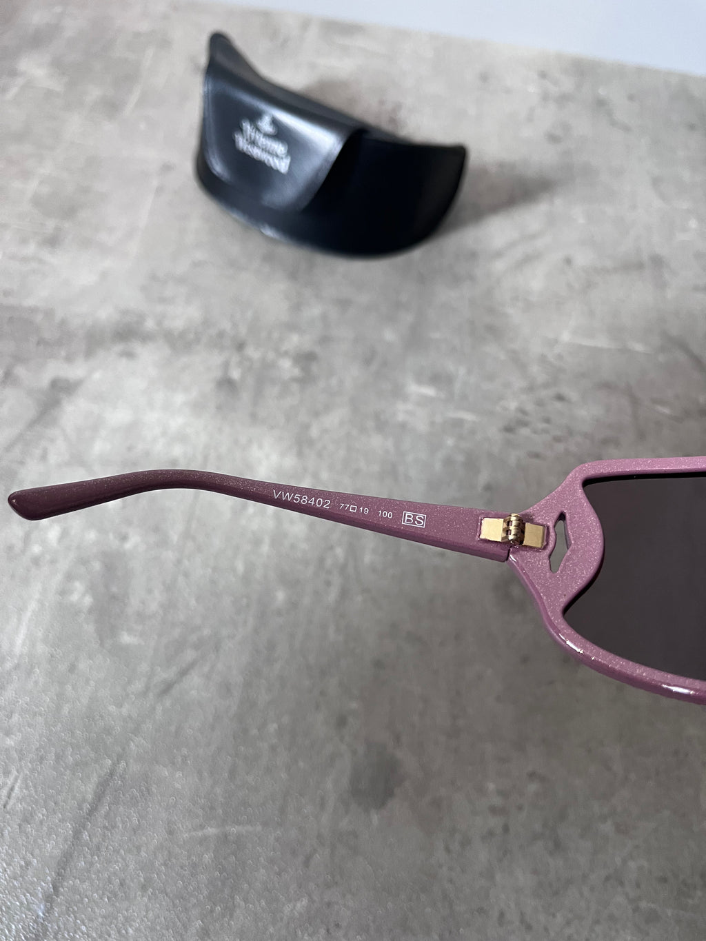 Vivienne Westwood Oversized Lips Sunglasses Pink Unisex