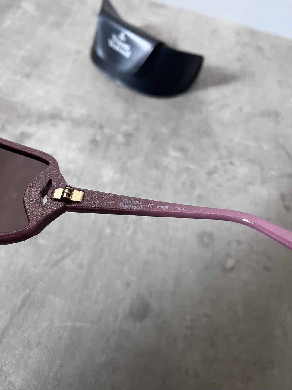 Vivienne Westwood Oversized Lips Sunglasses Pink Unisex