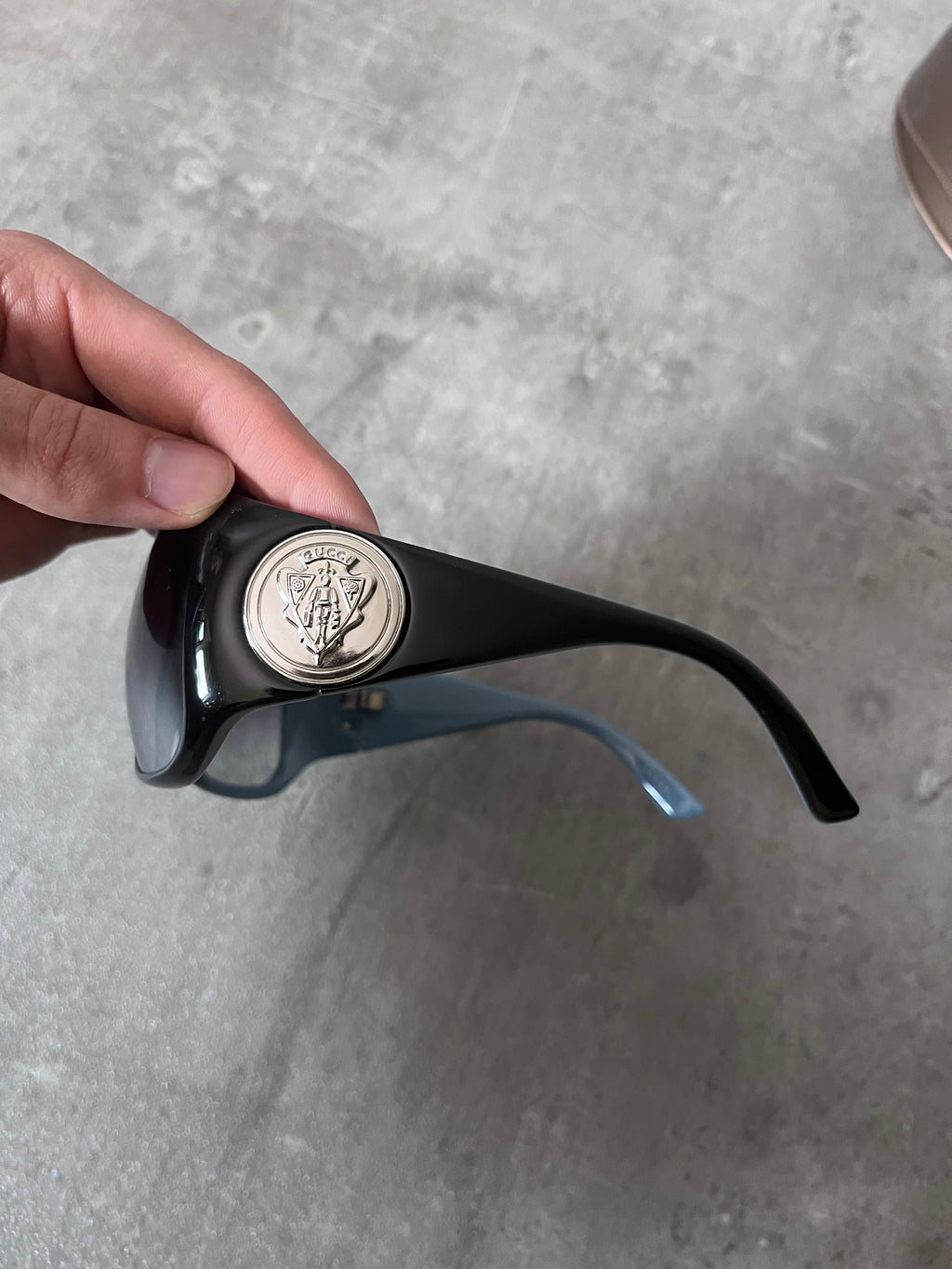 Gucci GG 3027/S Side Logo Crest Sunglasses Black Women