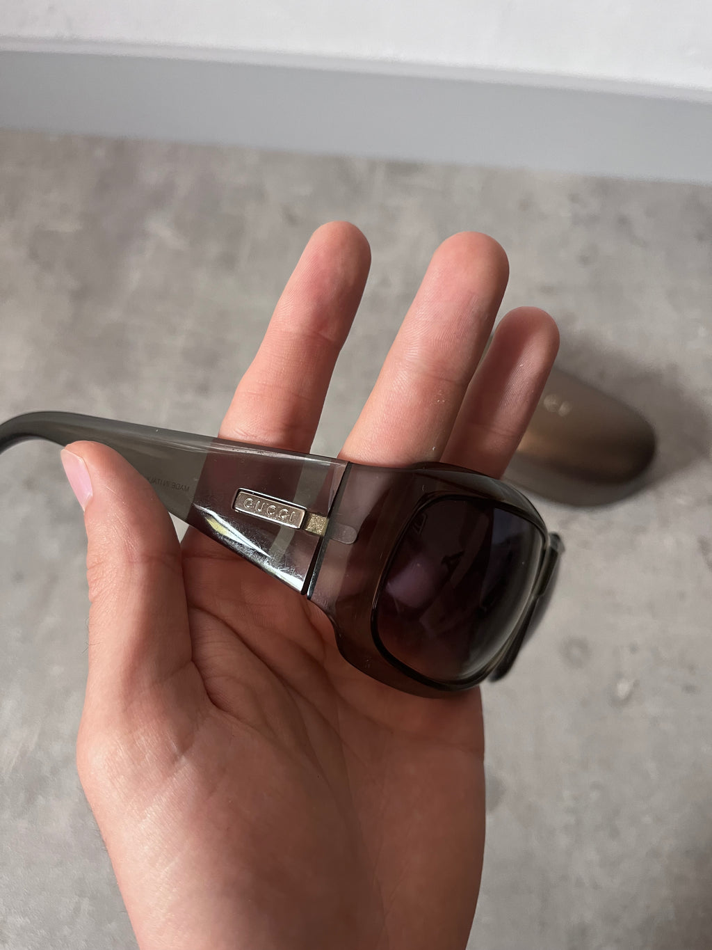 Gucci GG 1402/S Side Logo Sunglasses Grey Green Unisex