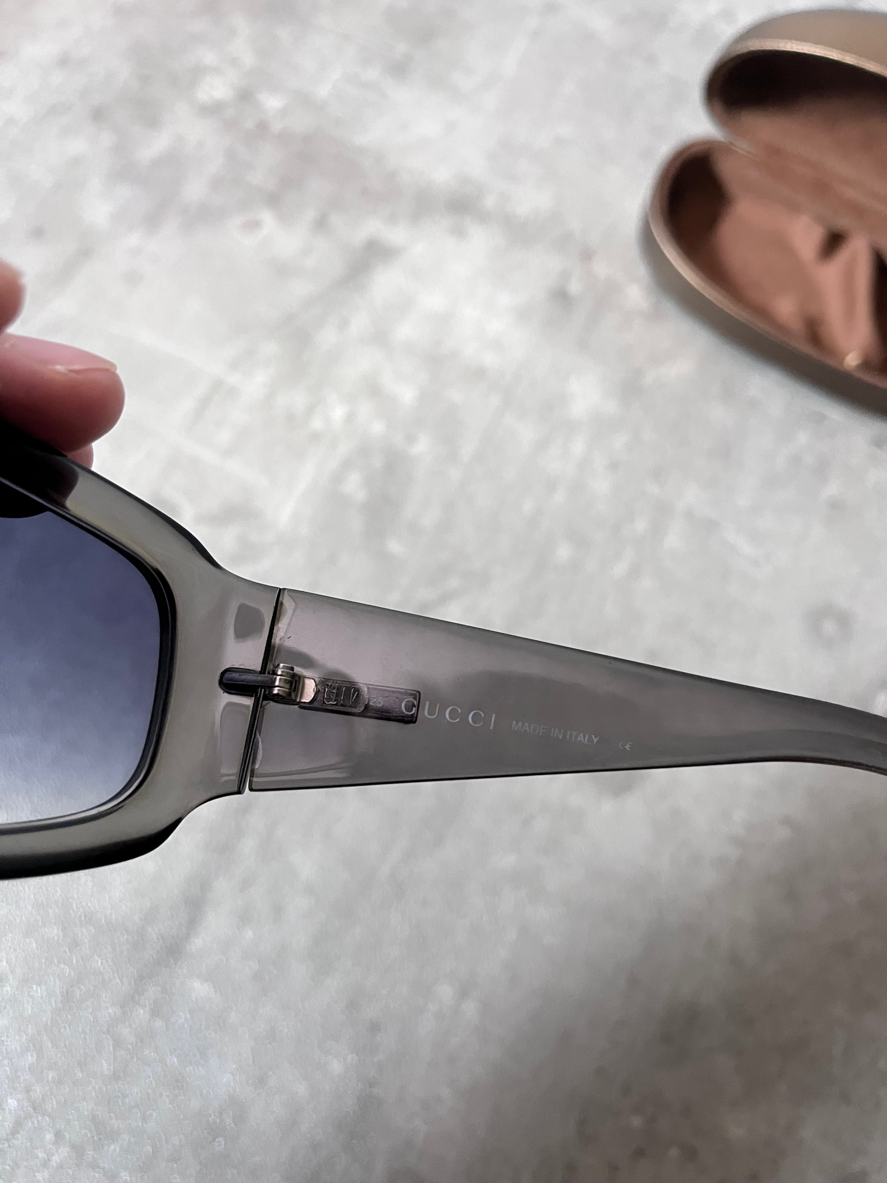 Gucci GG 1402/S Side Logo Sunglasses Grey Green Unisex