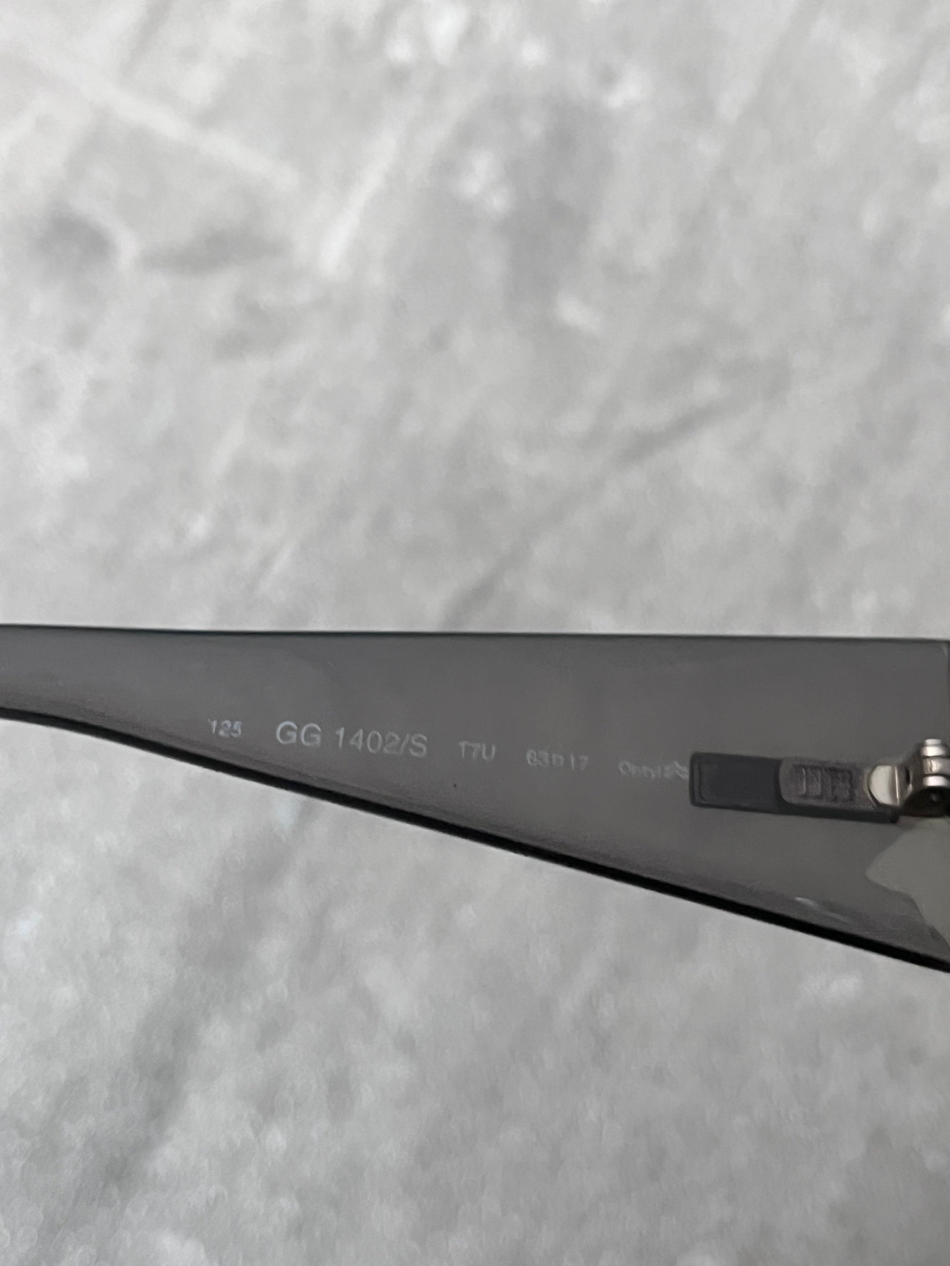 Gucci GG 1402/S Side Logo Sunglasses Grey Green Unisex