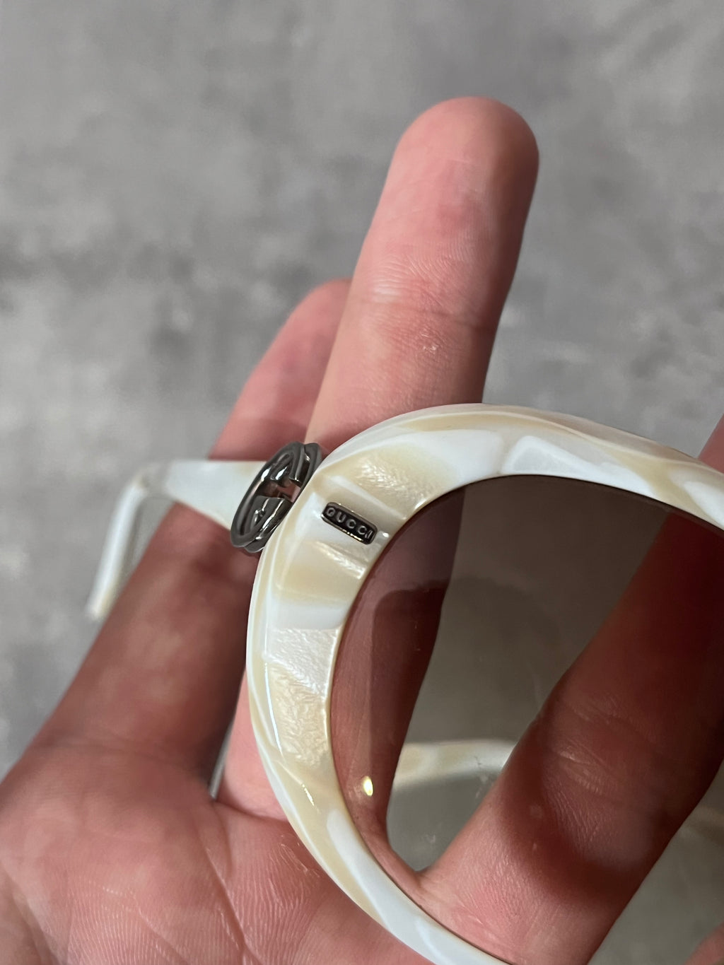 Gucci GG 2988/S Side Silver Logo Marble Sunglasses Beige White Women