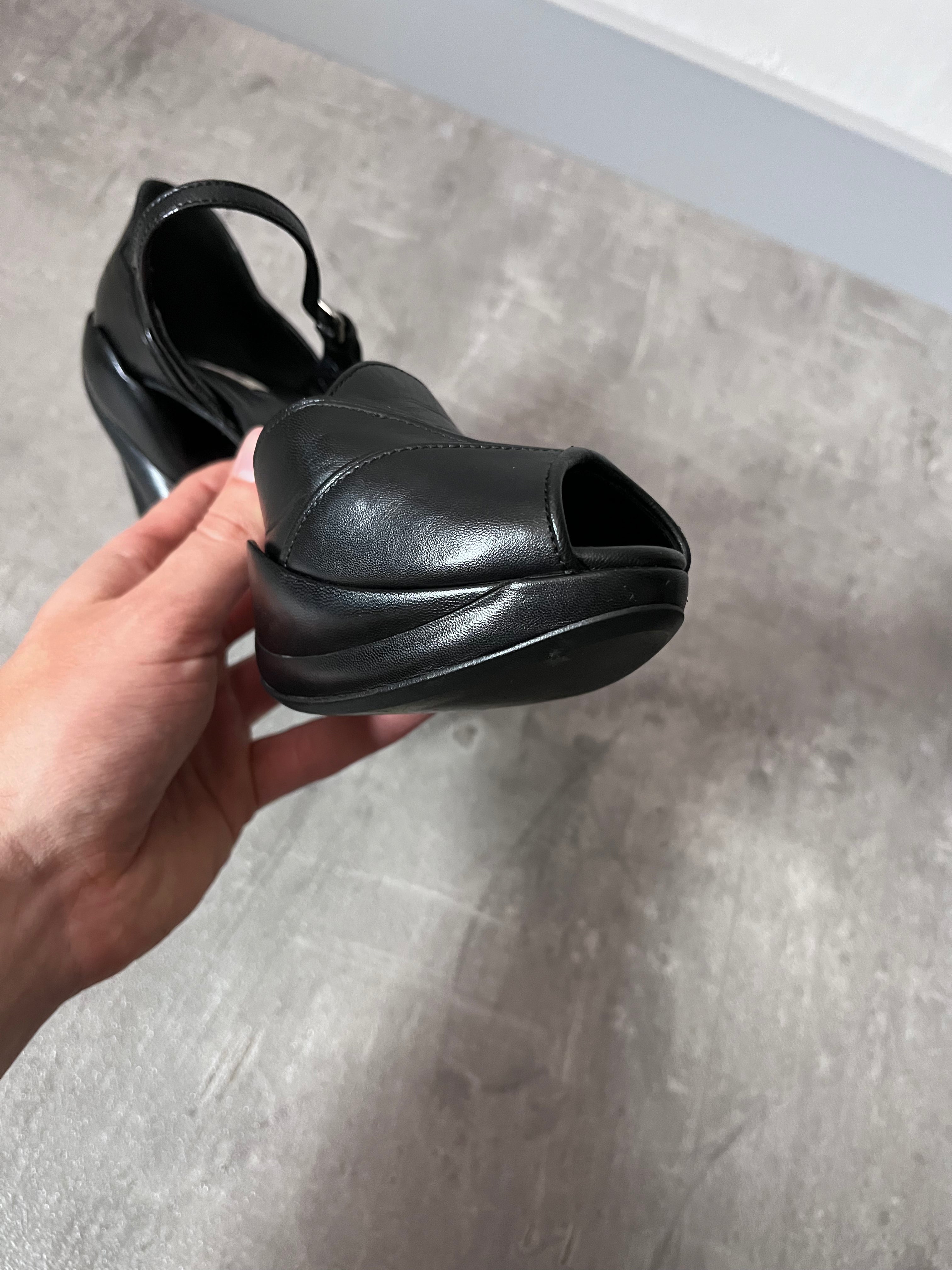 F/W 2008 Miu Miu Leather Sculpted Mary Jane Platform Pumps Heel Black Women - 37