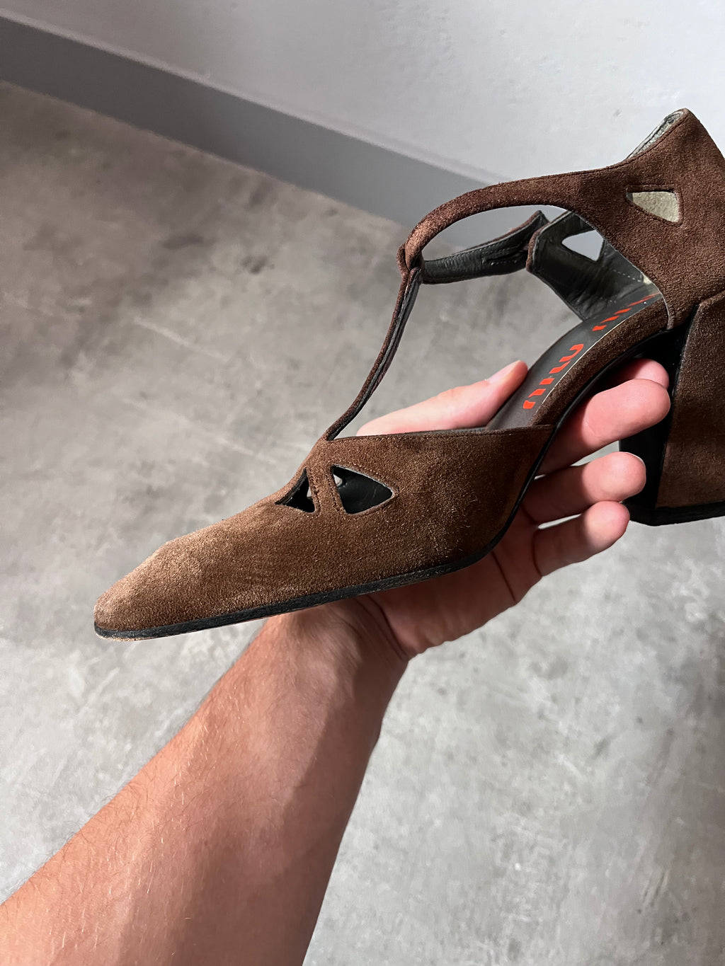 F/W 2001 Miu Miu Suede Cutout T-Strap Pumps Heels Brown Women - 36