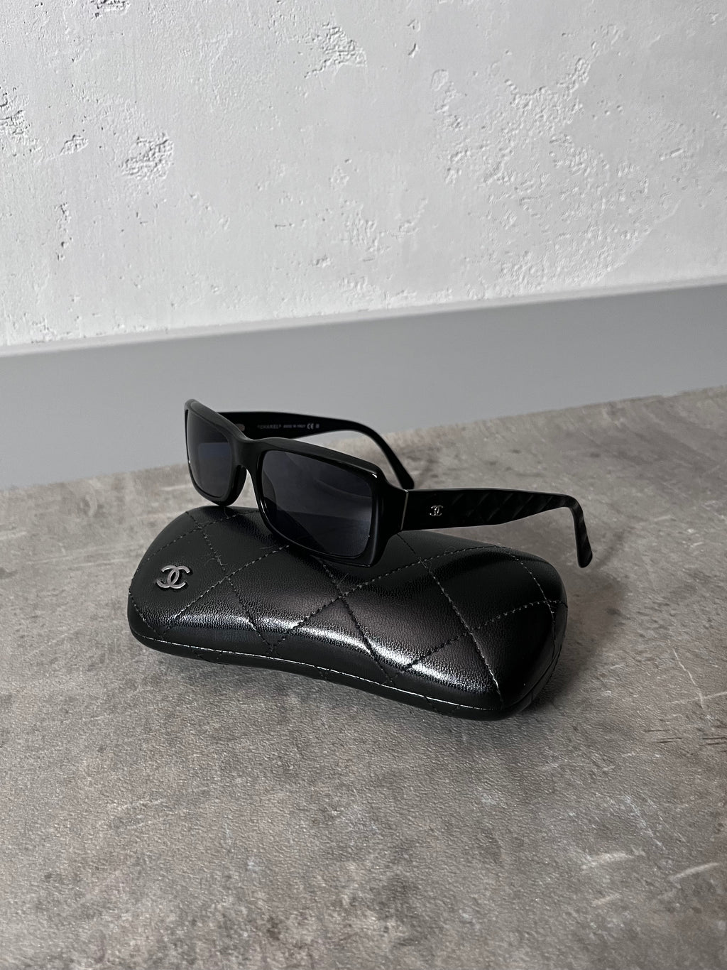Chanel 5125 CC Logo Quilted Sunglasses Black Unisex