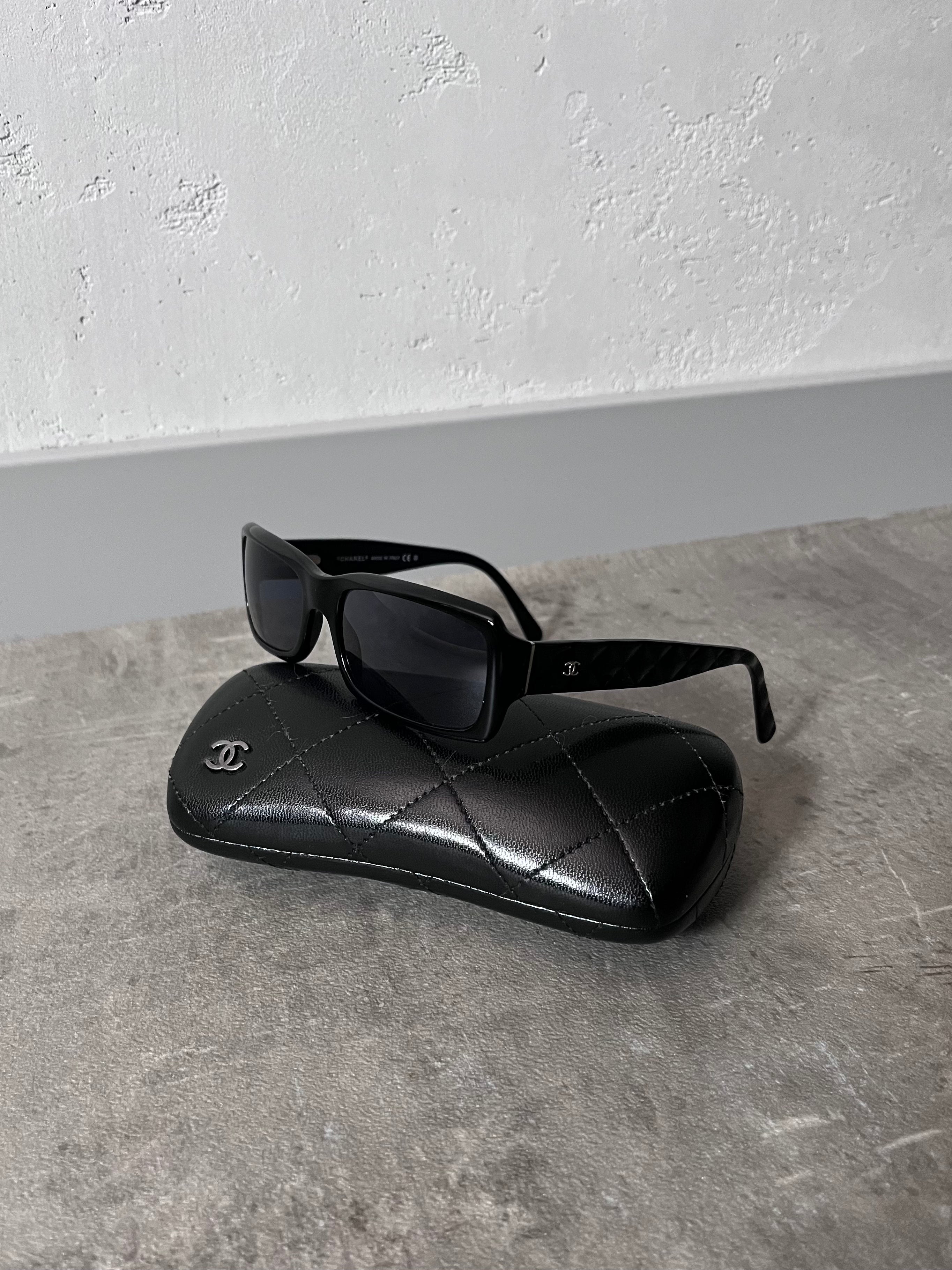 Chanel 5125 CC Logo Quilted Sunglasses Black Unisex