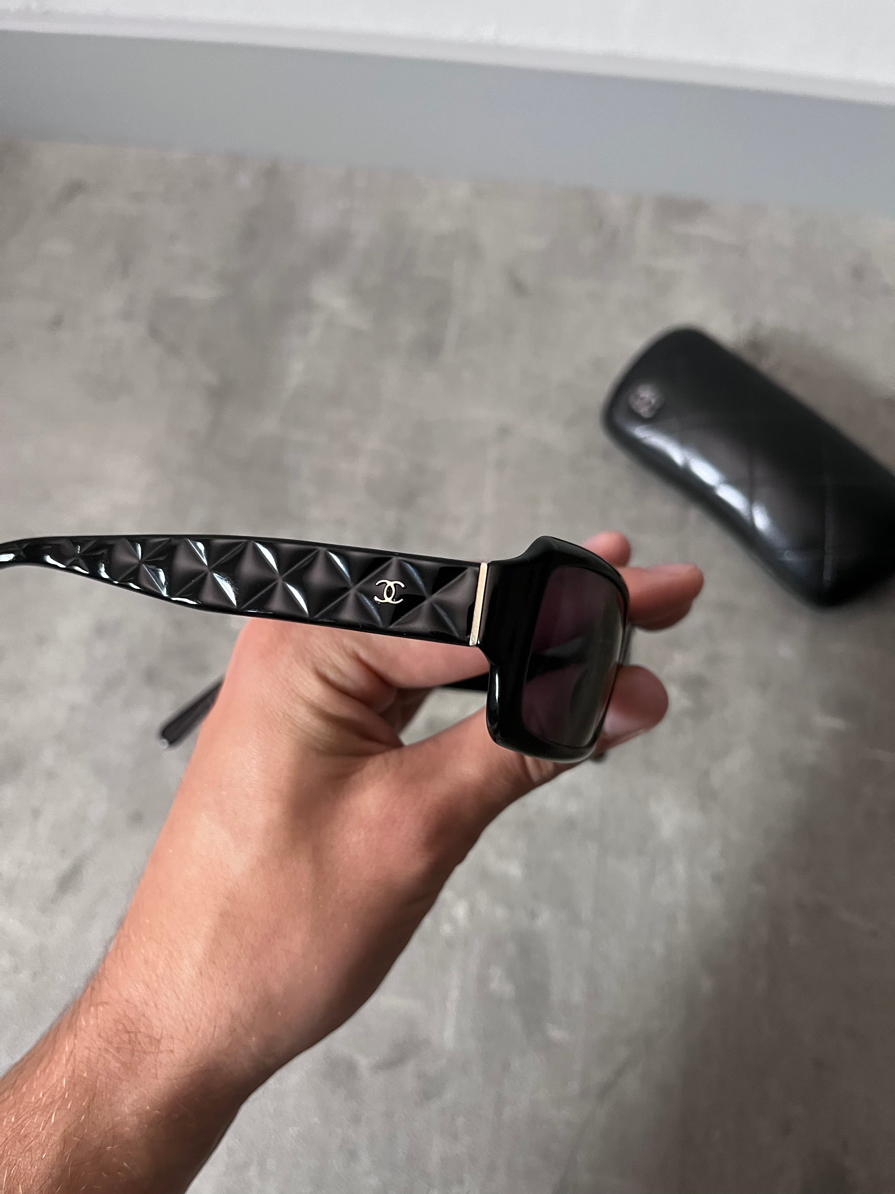 Chanel 5125 CC Logo Quilted Sunglasses Black Unisex