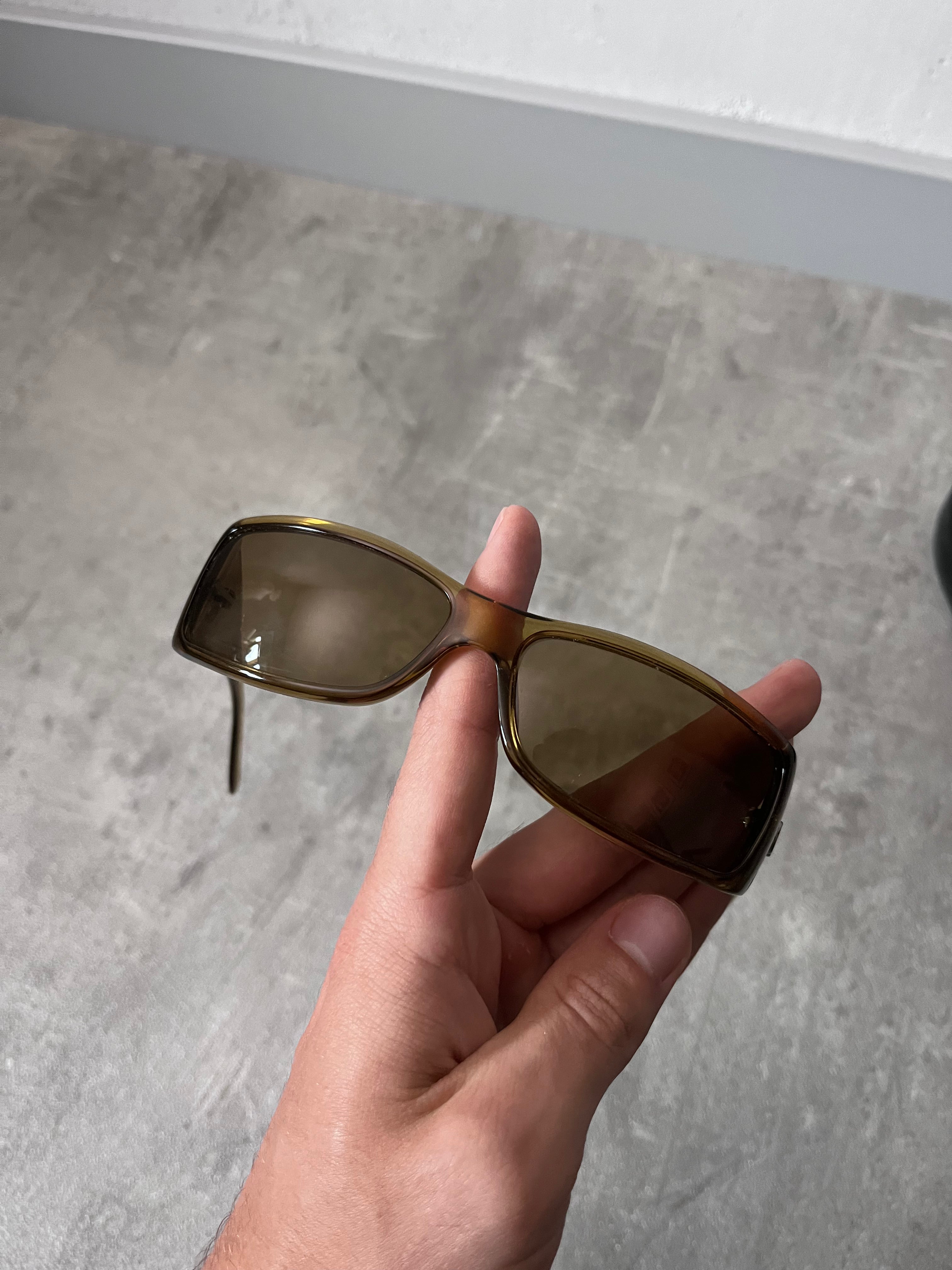 2000s Gucci GG 2493/S Side Logo Sunglasses Green Khaki Unisex