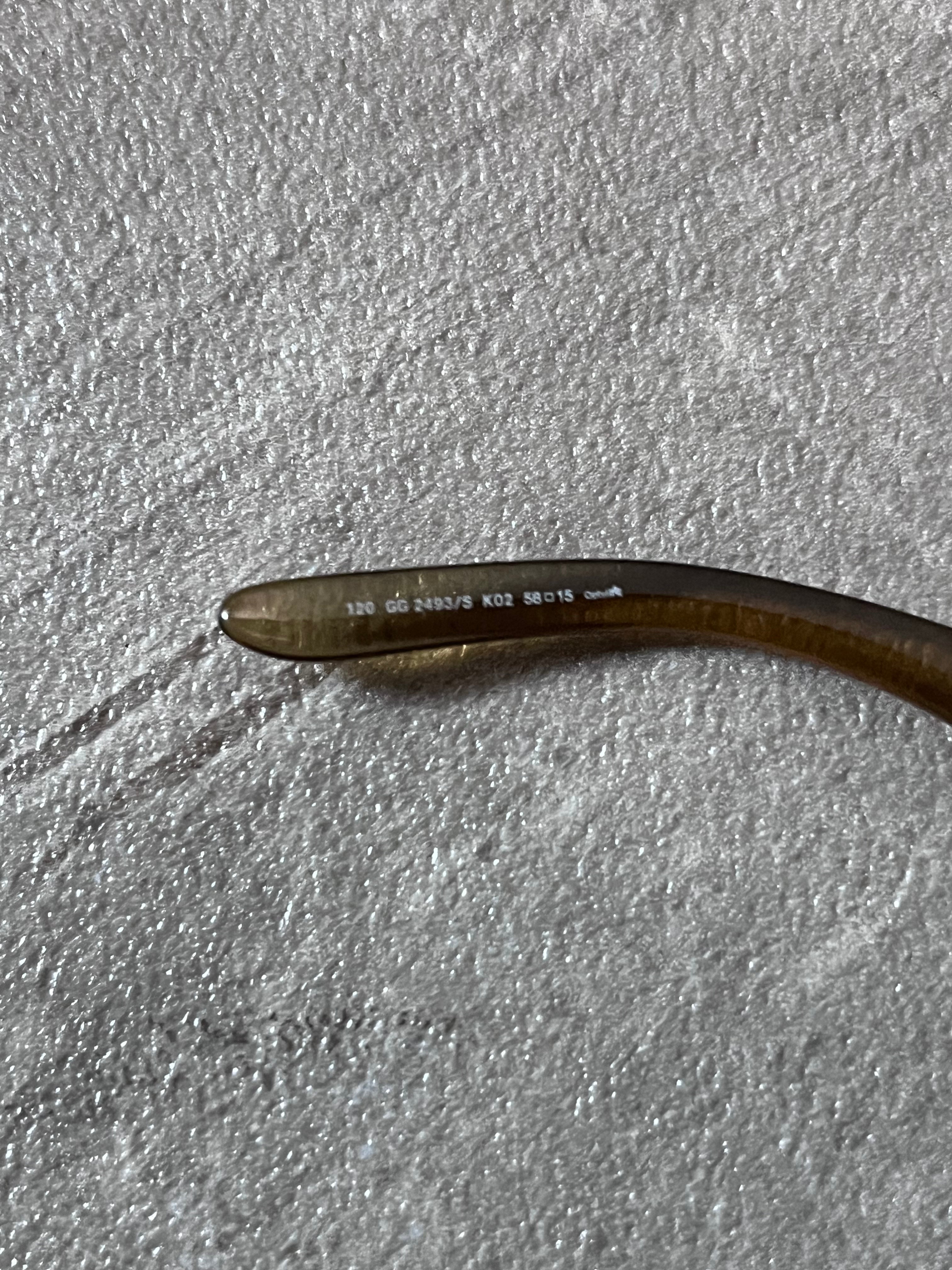2000s Gucci GG 2493/S Side Logo Sunglasses Green Khaki Unisex