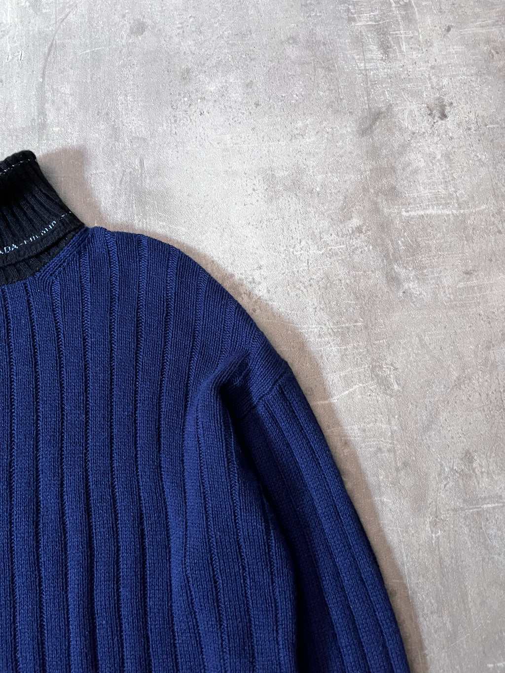 F/W 2018 Prada Ribbed Cashmere Turtleneck Sweater Navy Black Women - S
