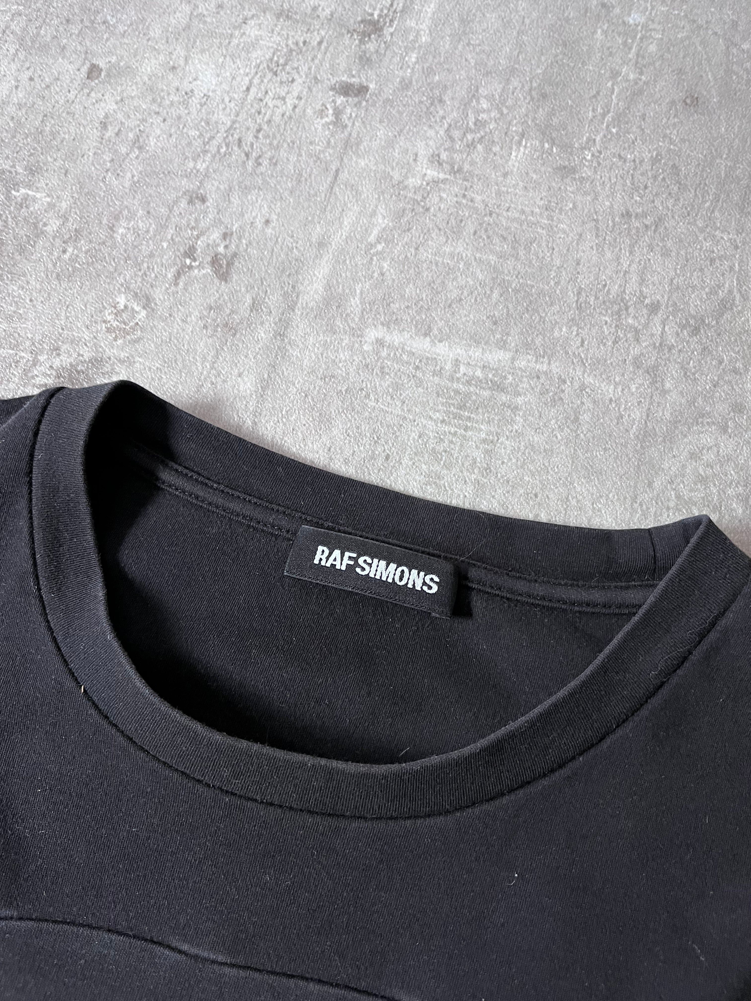 2000s Raf Simons Embroidered Small Logo T-shirt Black Men - L