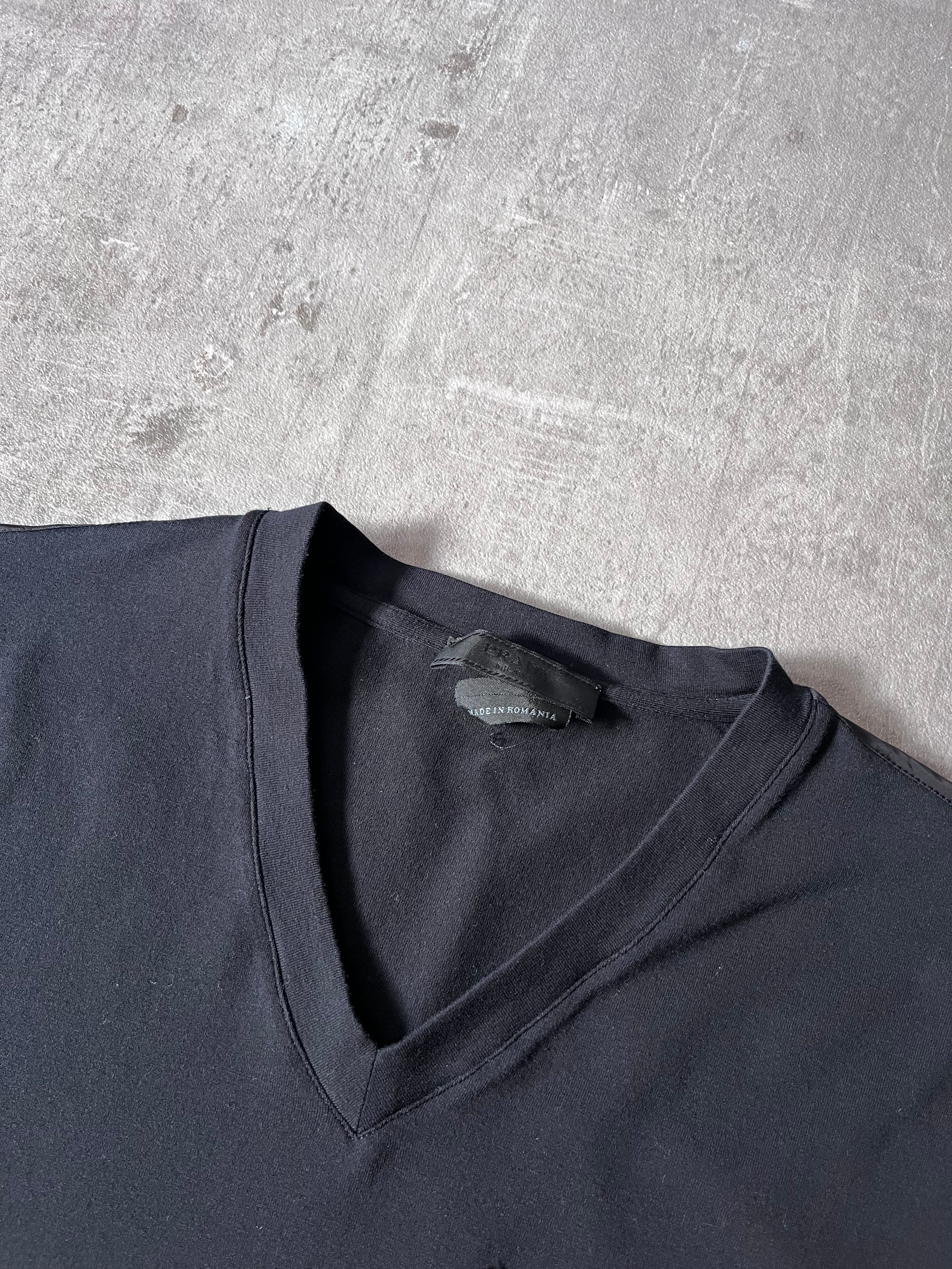 Prada Red Tab Nylon Pocket V-Neck T-shirt Black Men - S