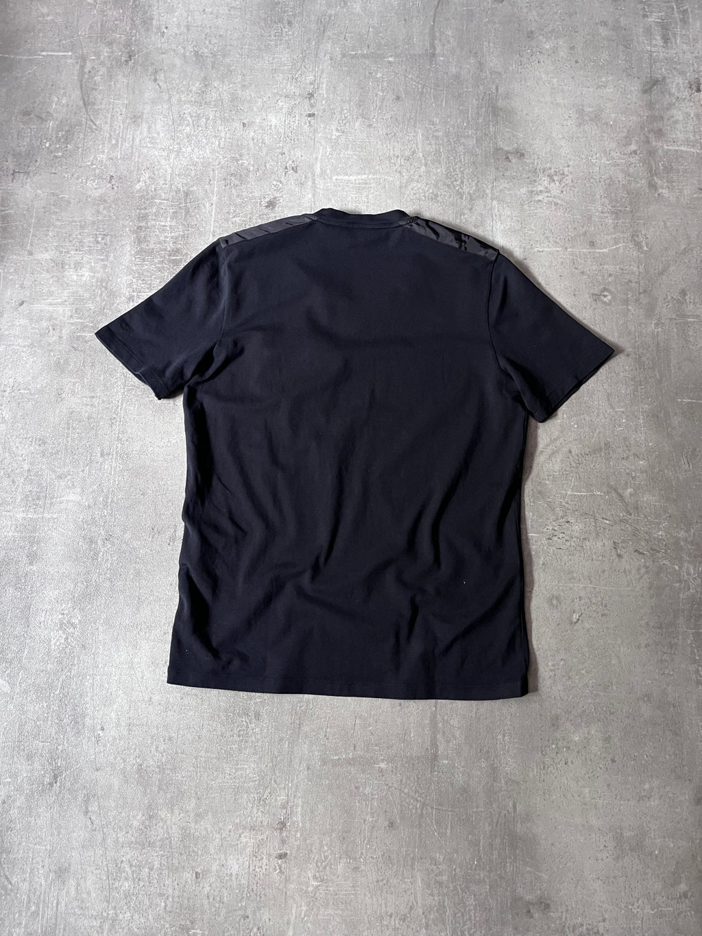 Prada Red Tab Nylon Pocket V-Neck T-shirt Black Men - S
