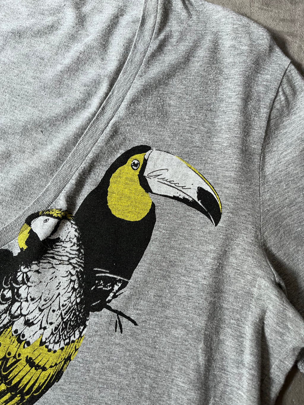 S/S 2009 Gucci Birds Toocan V-Neck T-shirt Grey Men - XL