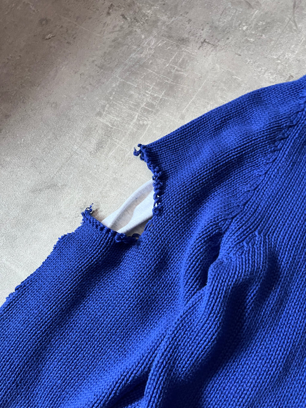 F/W 2021 Balenciaga Political Campaign Distressed Sweter Blue Grey - S