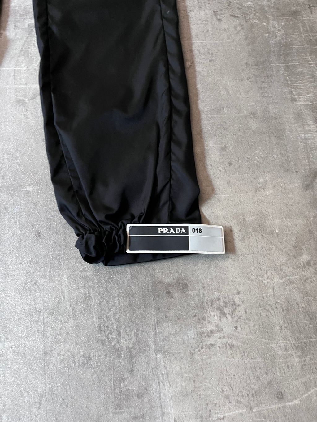 S/S 2018 Prada Gabardine Nylon Adjust Strap Track Pants Black Men - 30