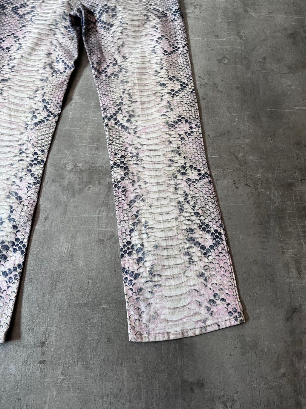 A/W 2002 Roberto Cavalli Python Effect Print Pants Beige Men - M
