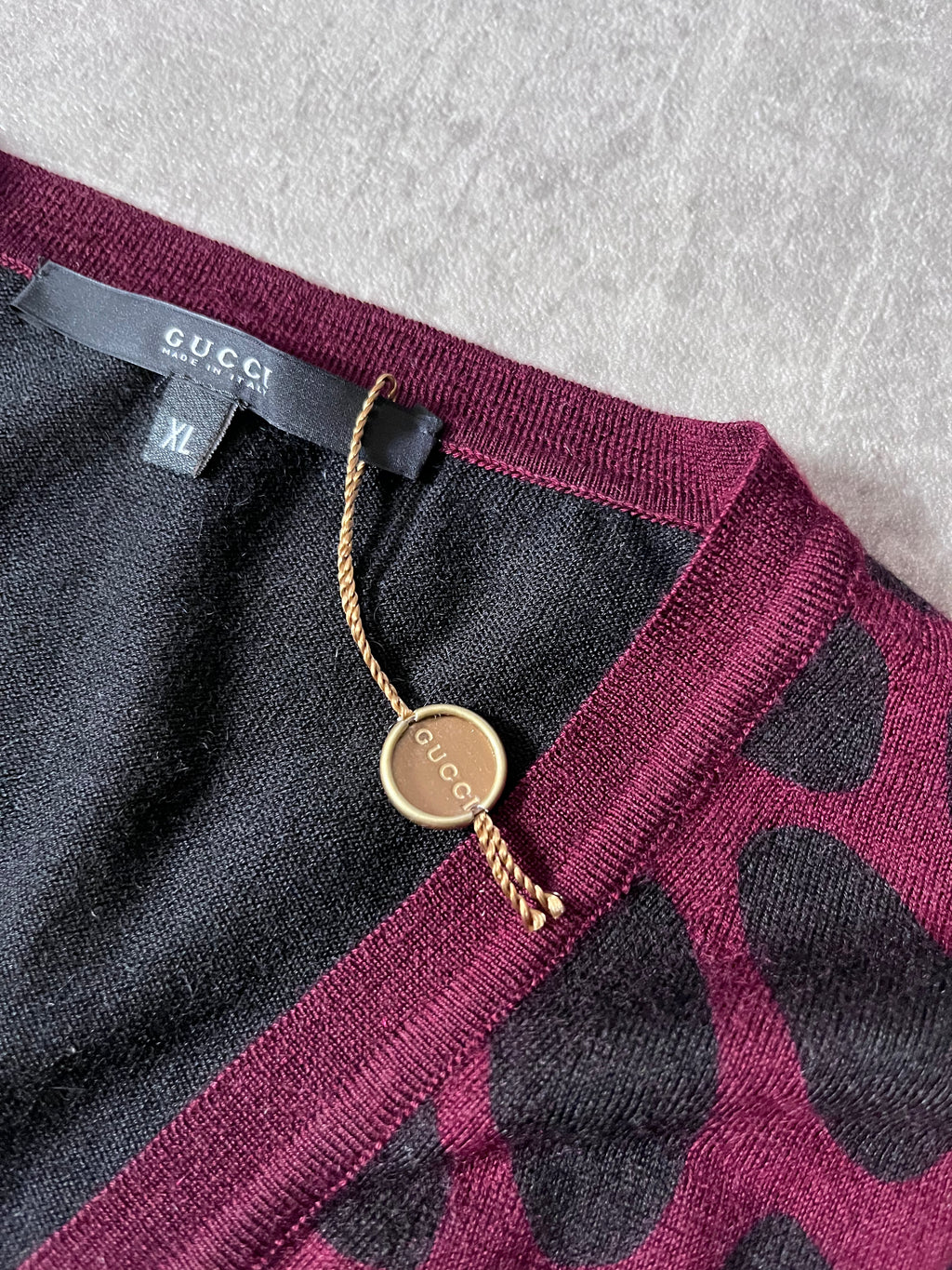 F/W 2009 Gucci Cashmere V-Neck Animal Print Sweater Burgundy Black Unisex - XL