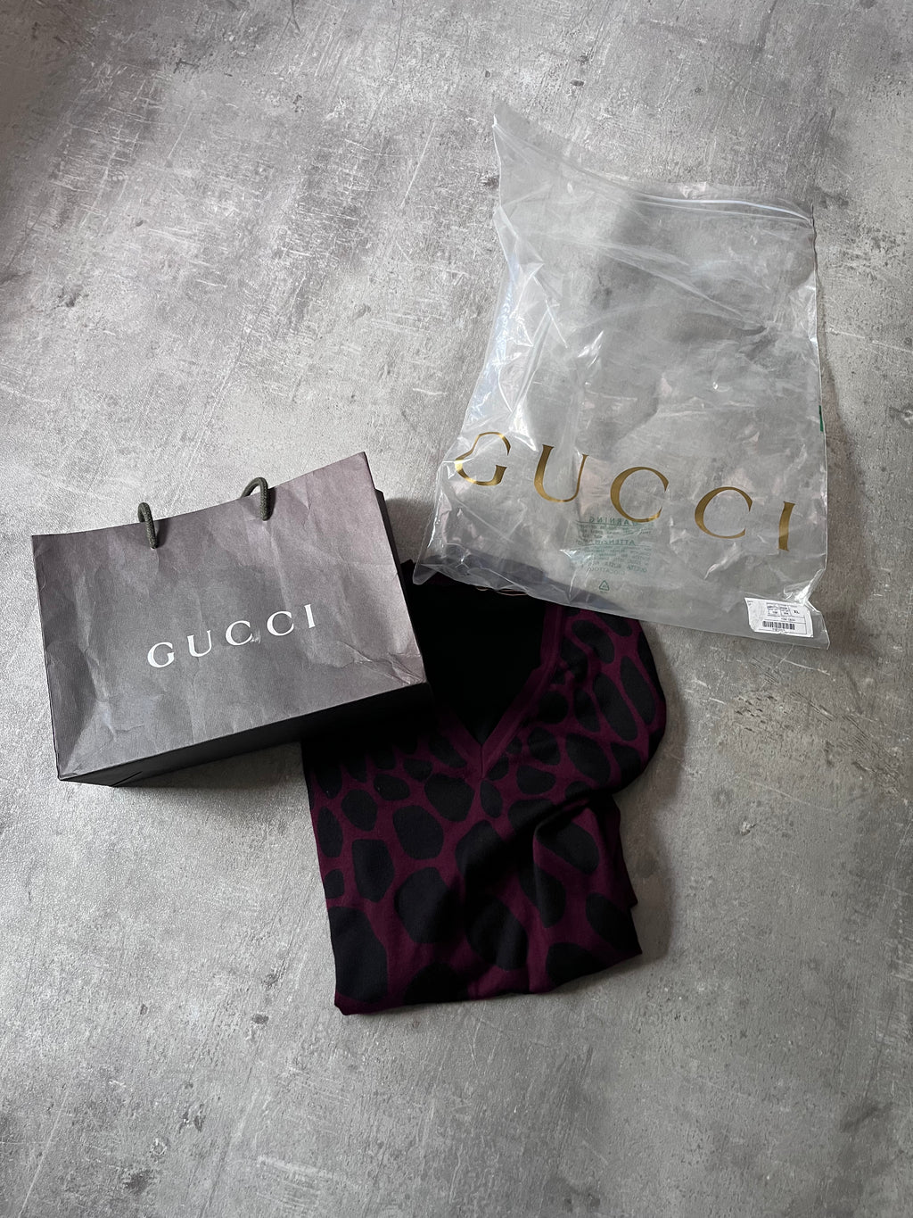 F/W 2009 Gucci Cashmere V-Neck Animal Print Sweater Burgundy Black Unisex - XL